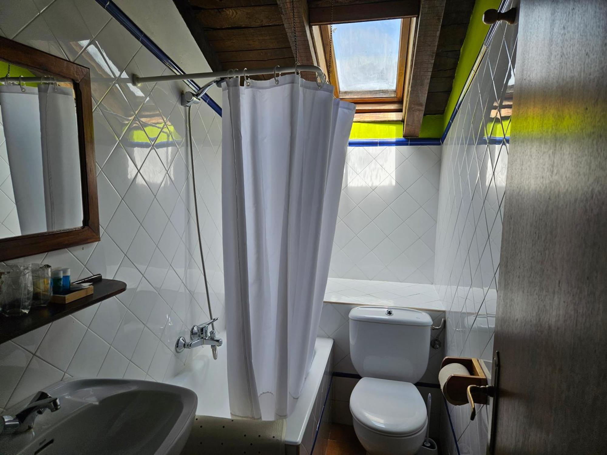 Hostal Mendaurpe Ituren Buitenkant foto