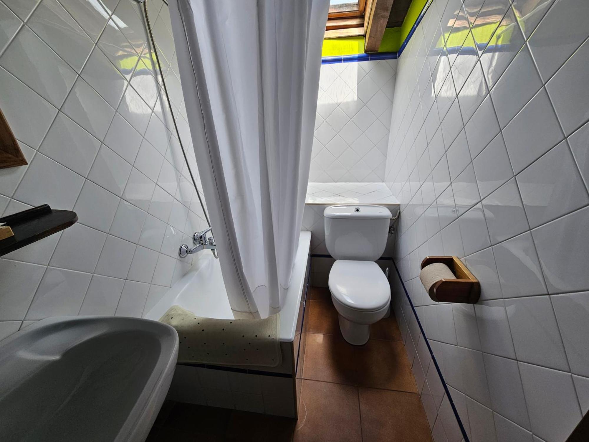 Hostal Mendaurpe Ituren Buitenkant foto